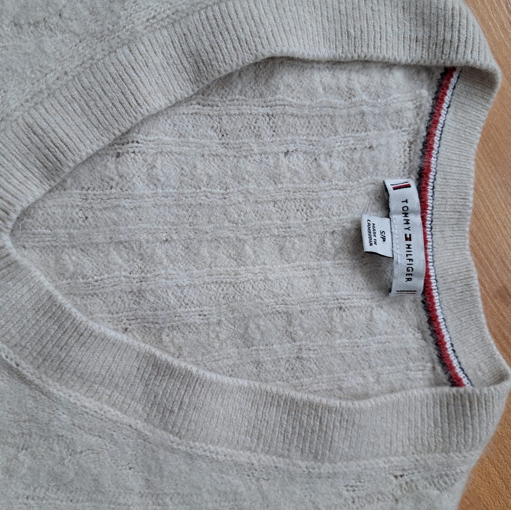 Tommy Cable Knit Cream Sweater Wool Blend V Neck, Size S - Picture 6 of 7